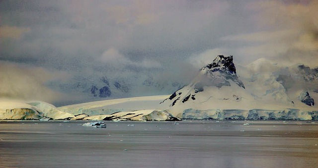 cool facts antarctica- mountain